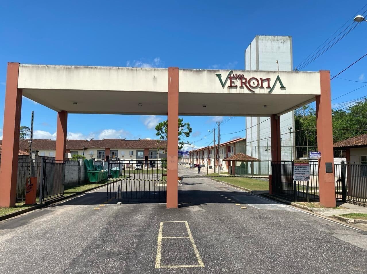 LARGO VERONA – Condomínio com Quiosques, Campo e Piscina