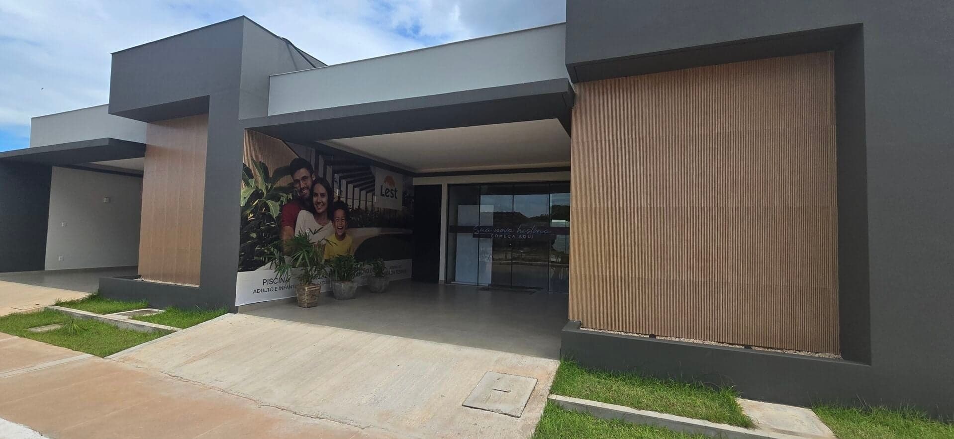 PEROLA AZUL RESIDENCE - CASAS COM ATÉ 4 SUITES 2 VAGAS E QUINTAL