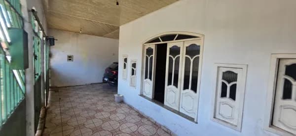 Casa Duplex à Venda na Cabanagem – 4 Quartos, Quintal e Excelente Localização