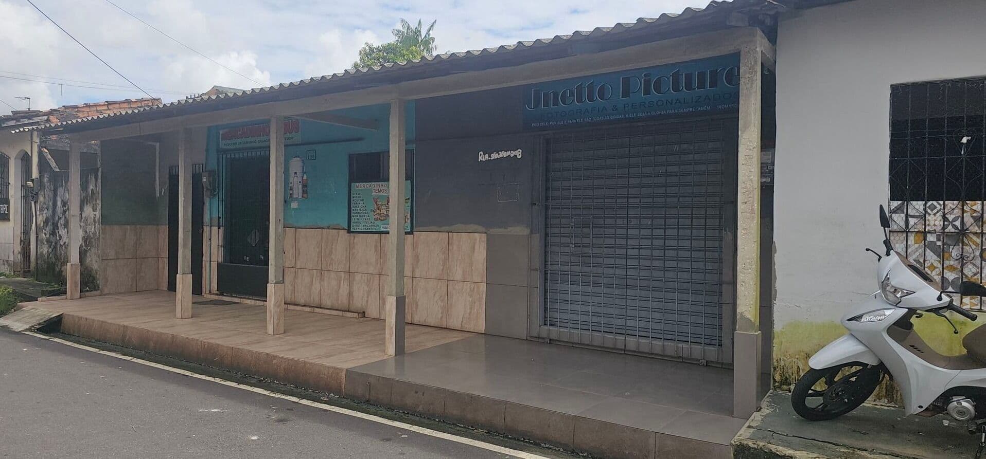 Casa com renda e pontos comerciais em Ananindeua