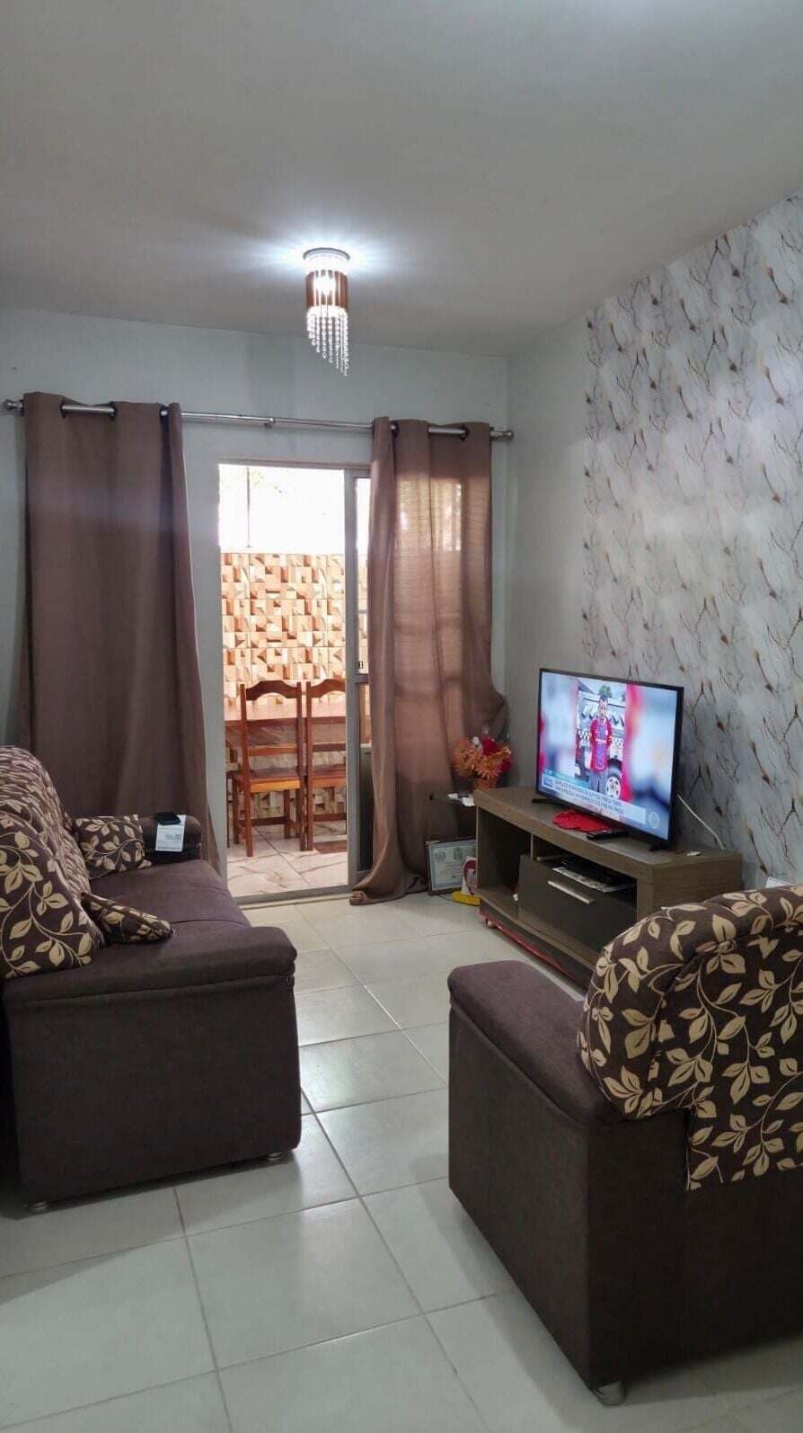 Condomínio Salinas: Apartamento Diferenciado com Área Ampliada