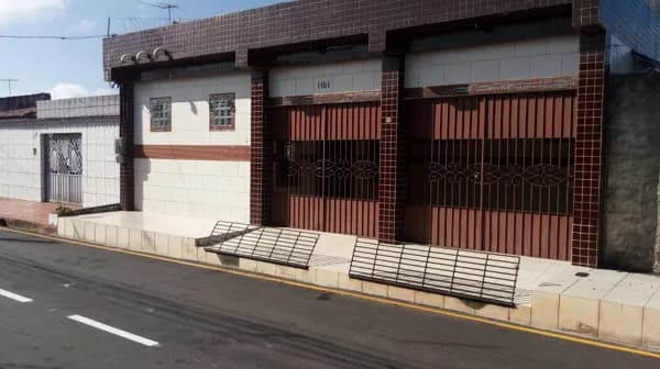 Casa com Acabamento de Alto Padrão na Cidade Nova 5 | 200m²