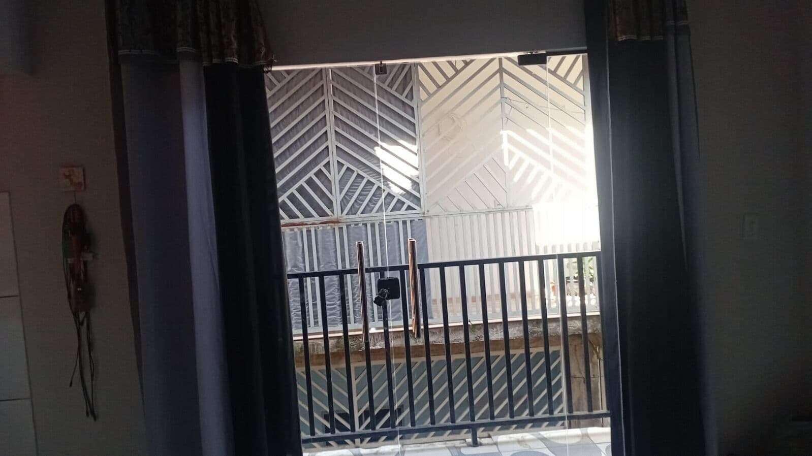 Casa à Venda com 3 Pavimentos, 3 Suítes e Excelente Potencial de Renda