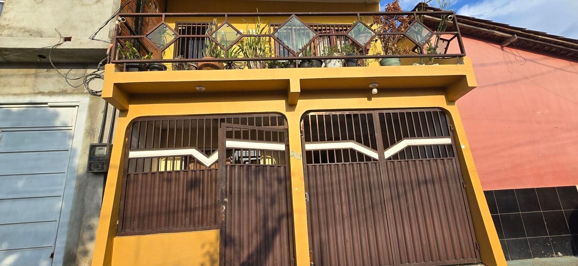 Casa Duplex à Venda com 3 Quartos e 2 Suítes por R$ 200 Mil em Ananindeua/PA