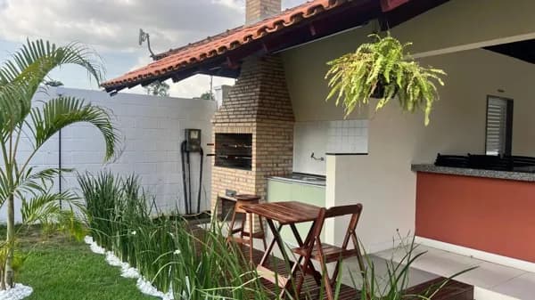 LARGO VERONA – Apto com 2 Quartos, Piscinas e Segurança