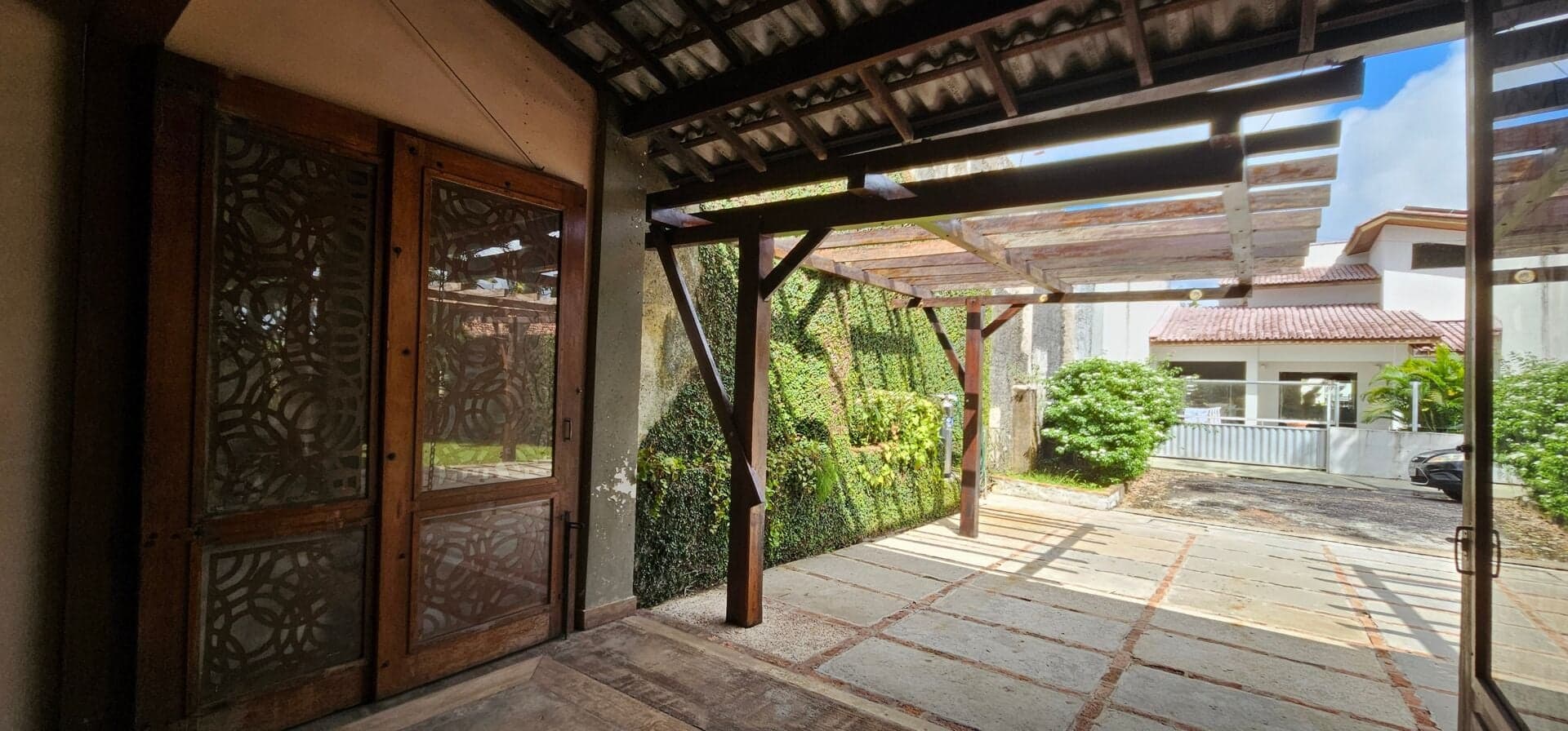 Oportunidade no Cypress Garden – Casa com Suíte e Área de Lazer Completa