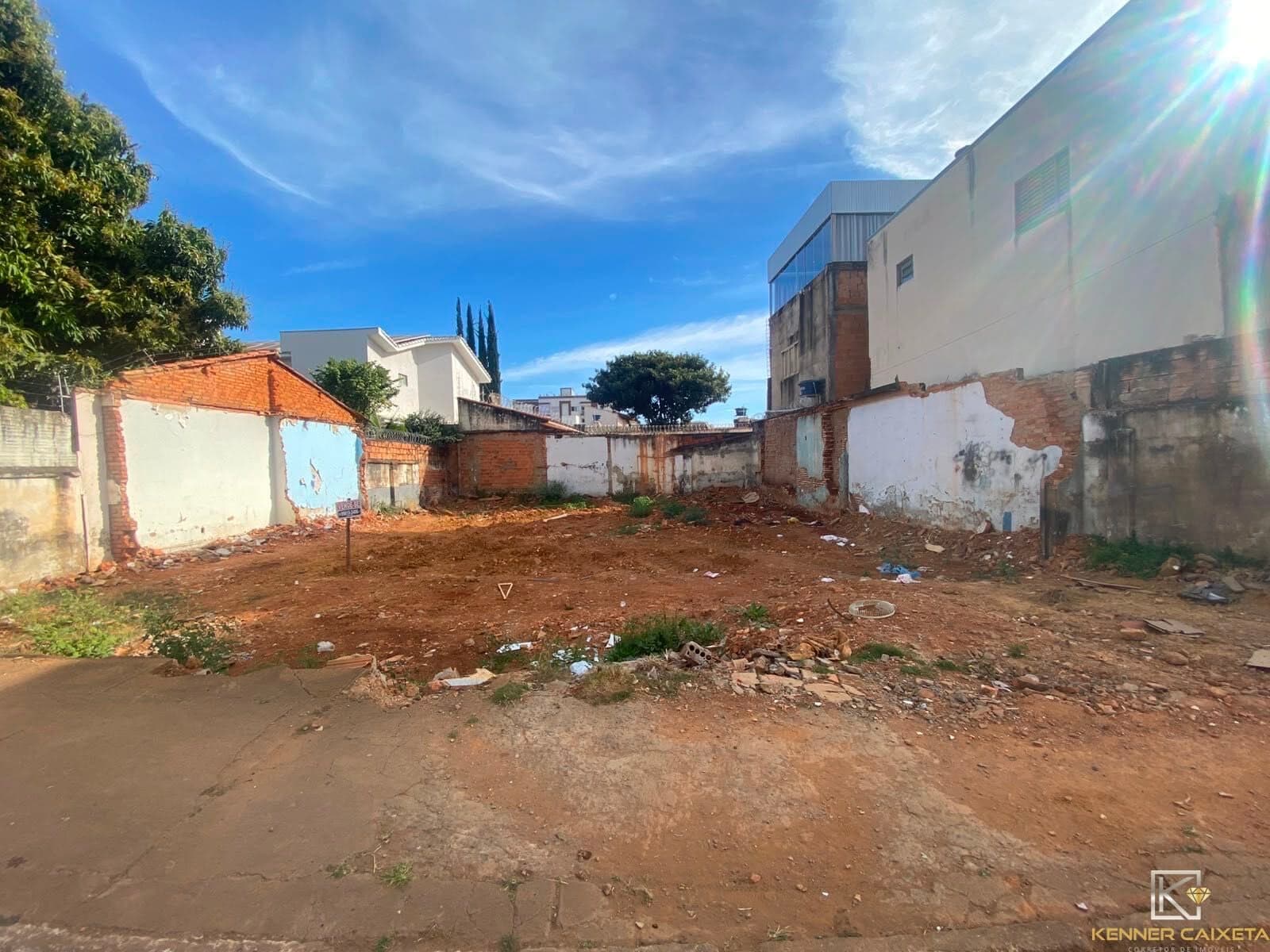 Lote/Terreno em Patos de Minas - Lagoa Grande