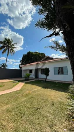 Casa em Primavera do Leste - Castelandia