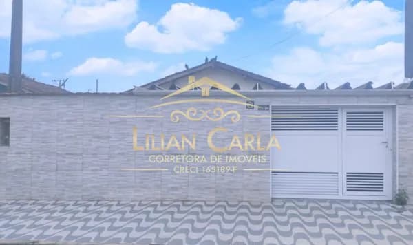Casa à venda em Mongaguá com 3 dorm, 1 suíte e quintal por R$ 220 mil