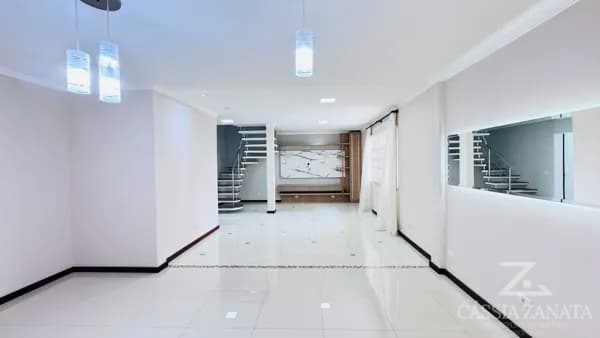 Sobrado Semi Mobilado - Bom Jesus - São josé dos Pinhais
