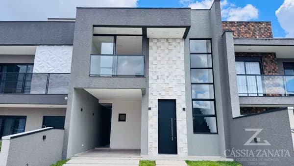 Sobrado em São José dos Pinhais - Costeira
