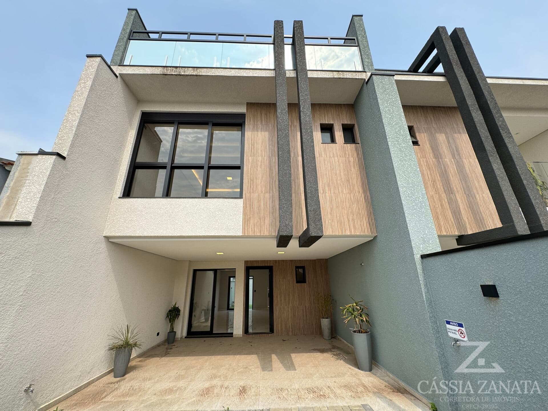 Sobrado Triplex em São José dos PInhais