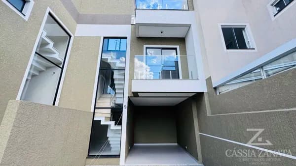 Sobrado em Condomínio em Uberaba, Curitiba/PR