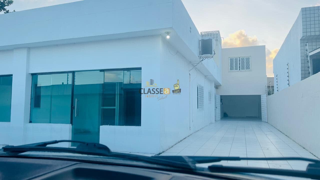 Casa Grande 3 Quartos em Candeias com 5 vagas de garagem