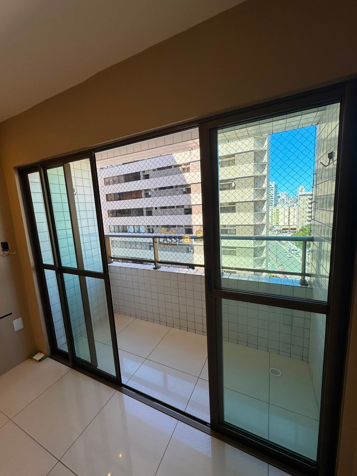 Apartamento 2 Quartos com Varanda e Próximo ao Mar em Candeias