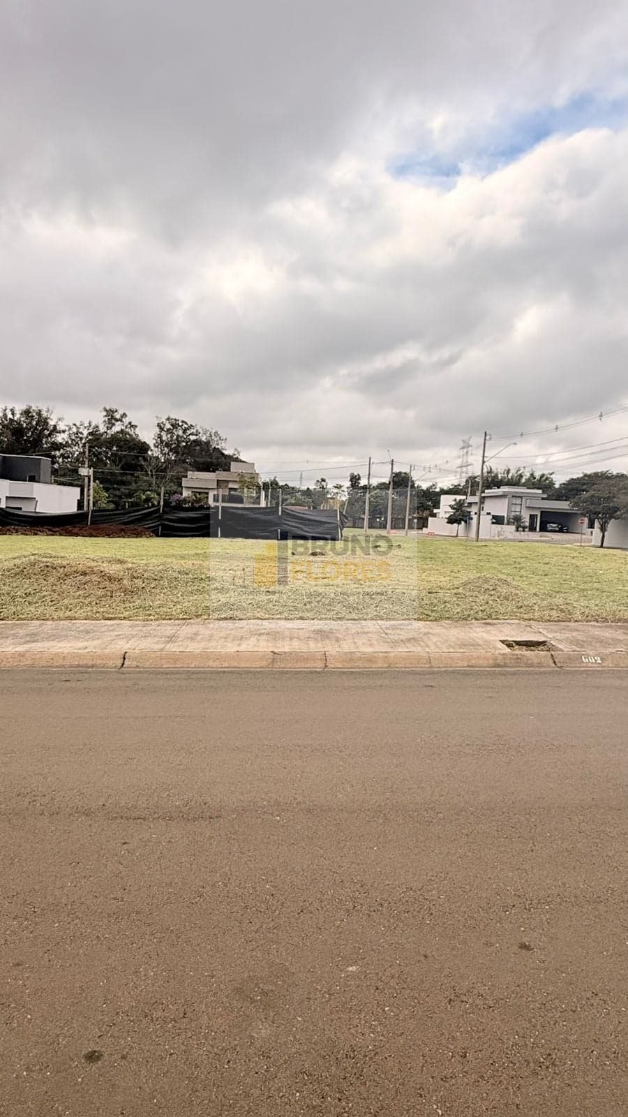 ACEITA PERMUTA!!! Terreno 250,00 m² no Condomínio Cidade Jardim