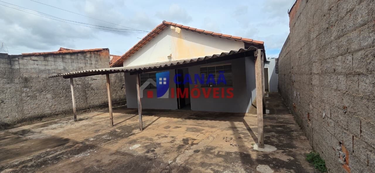 Casa 2 quartos bairro aurora, aceita financiamento