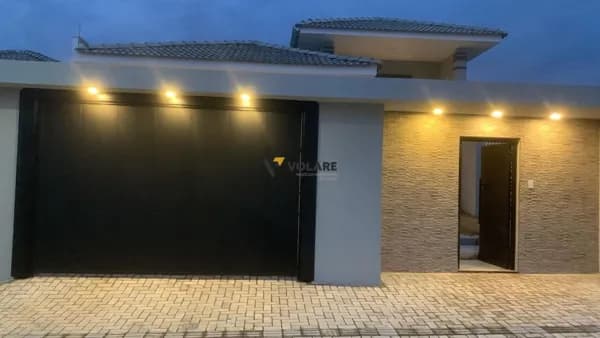 Casa de Alto Padrão à Venda – Bairro Vila Rica