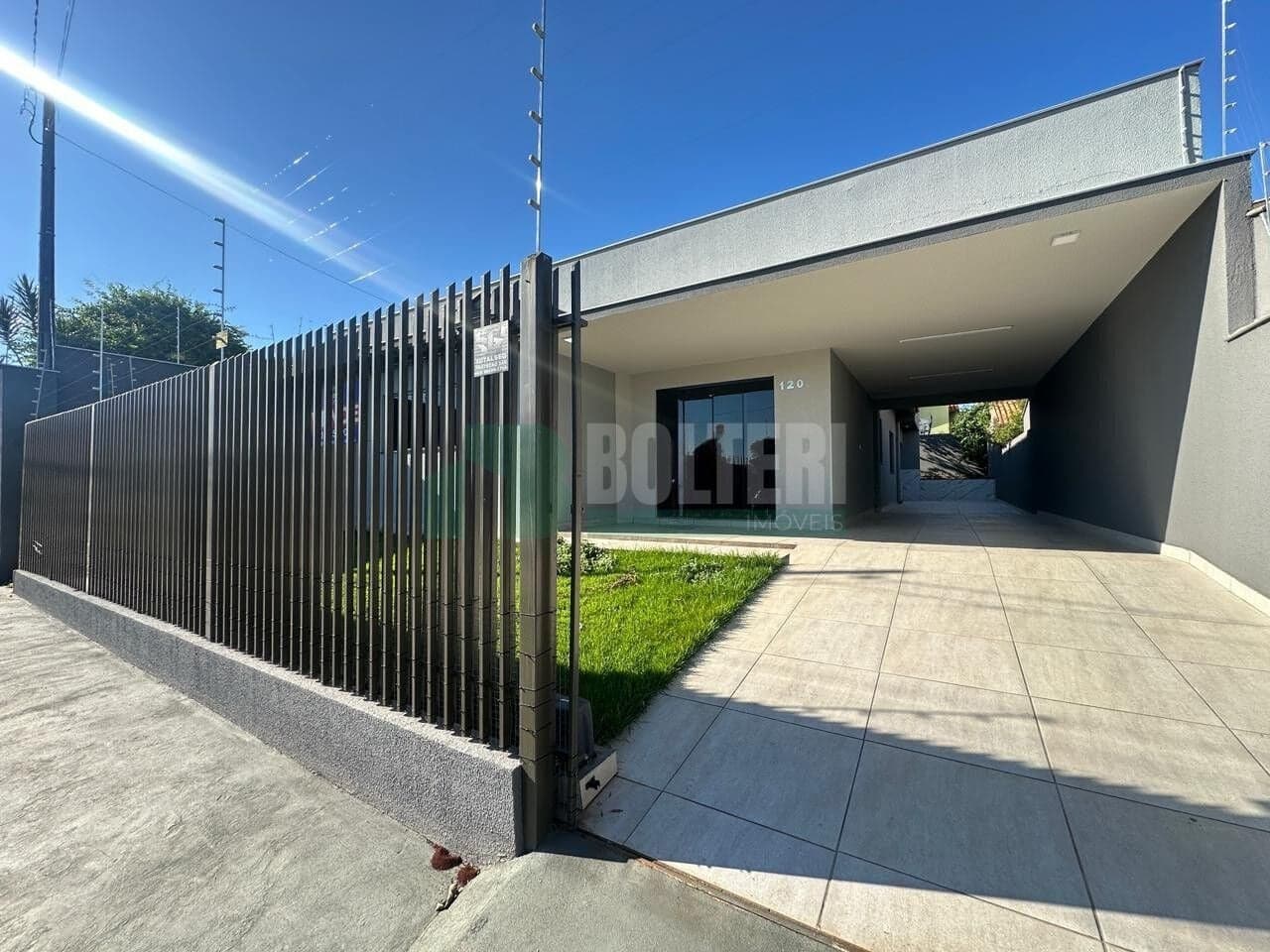 Casa com 2 Suítes em Região Valorizada de Ibiporã