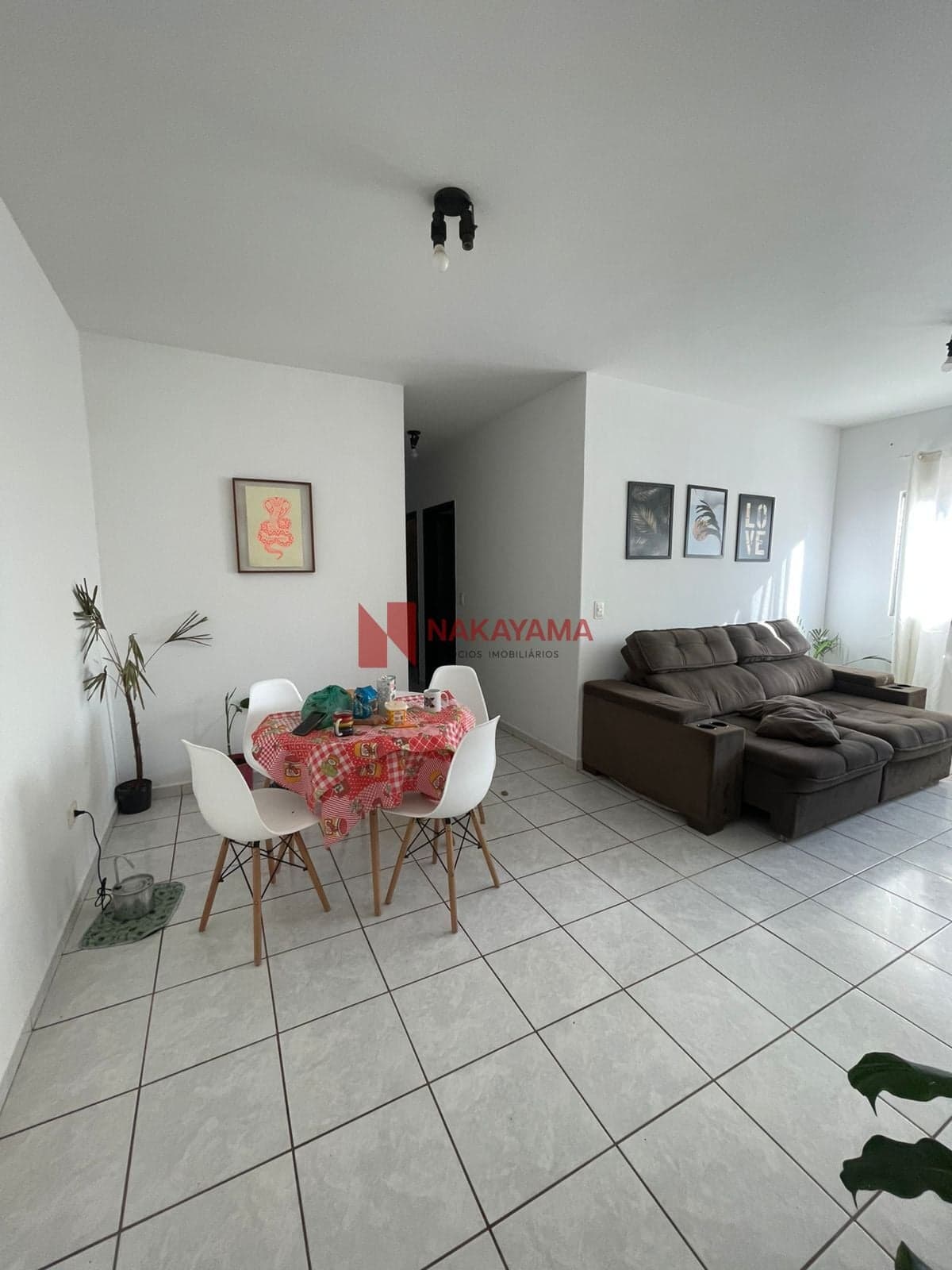 Apartamento à Venda no Centro de Londrina com 3 Quartos