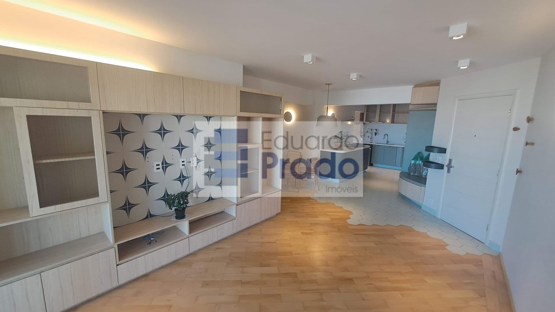 Magnífico Apartamento Reformado Cond. Brasília Everest - Santana