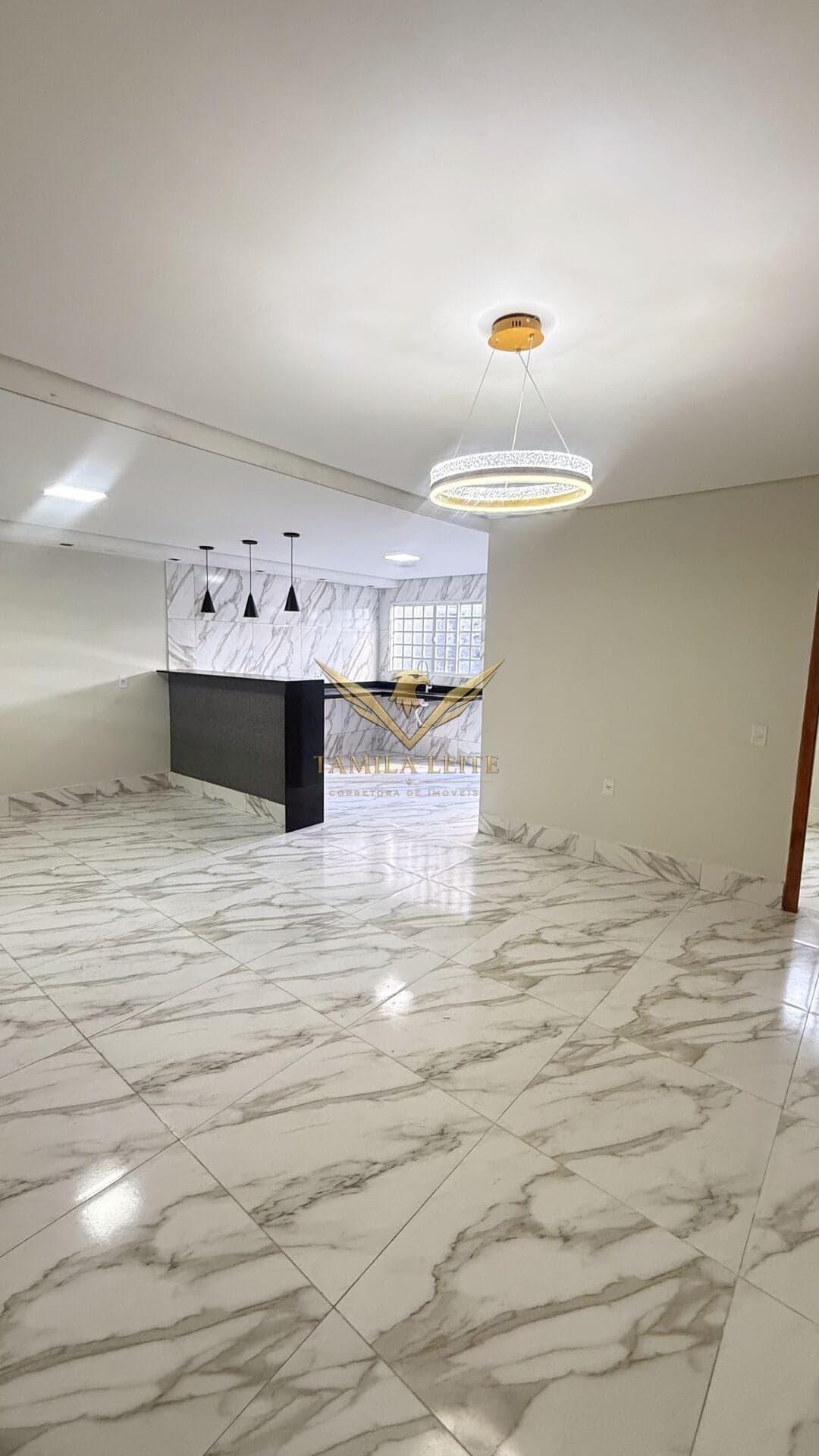 Casa 3 quartos 1 Suíte , reformada com área fundo Quadra 300 Recanto das Emas