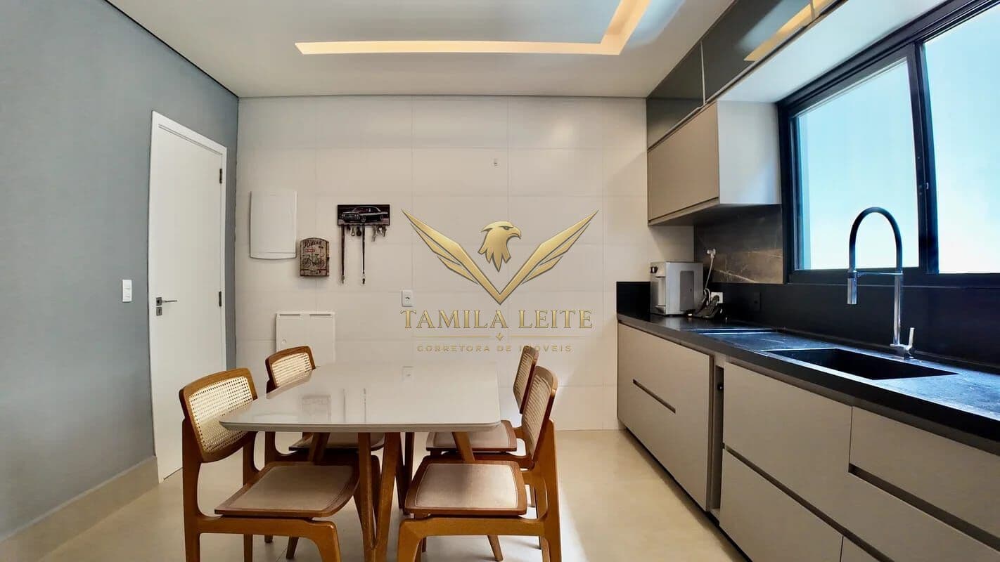 Casa Alto Padrão 5 Suítes Lazer Completo , armários planejados, rua 5 Vicente Pires