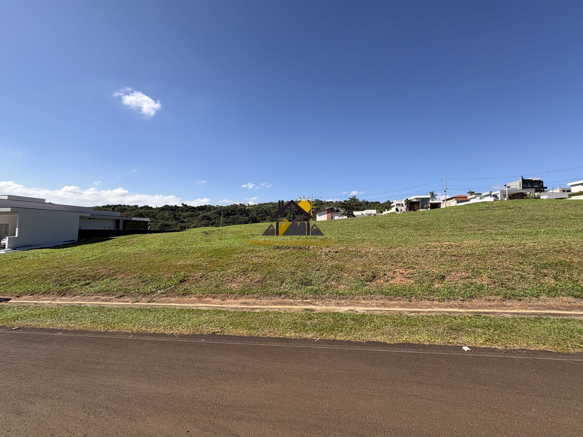 Terreno à Venda no Ninho Verde 2 – 450m² em Frente à Área Verde Preservada
