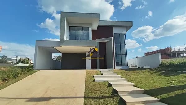 Residência de Alto Padrão à Venda – Ninho Verde II