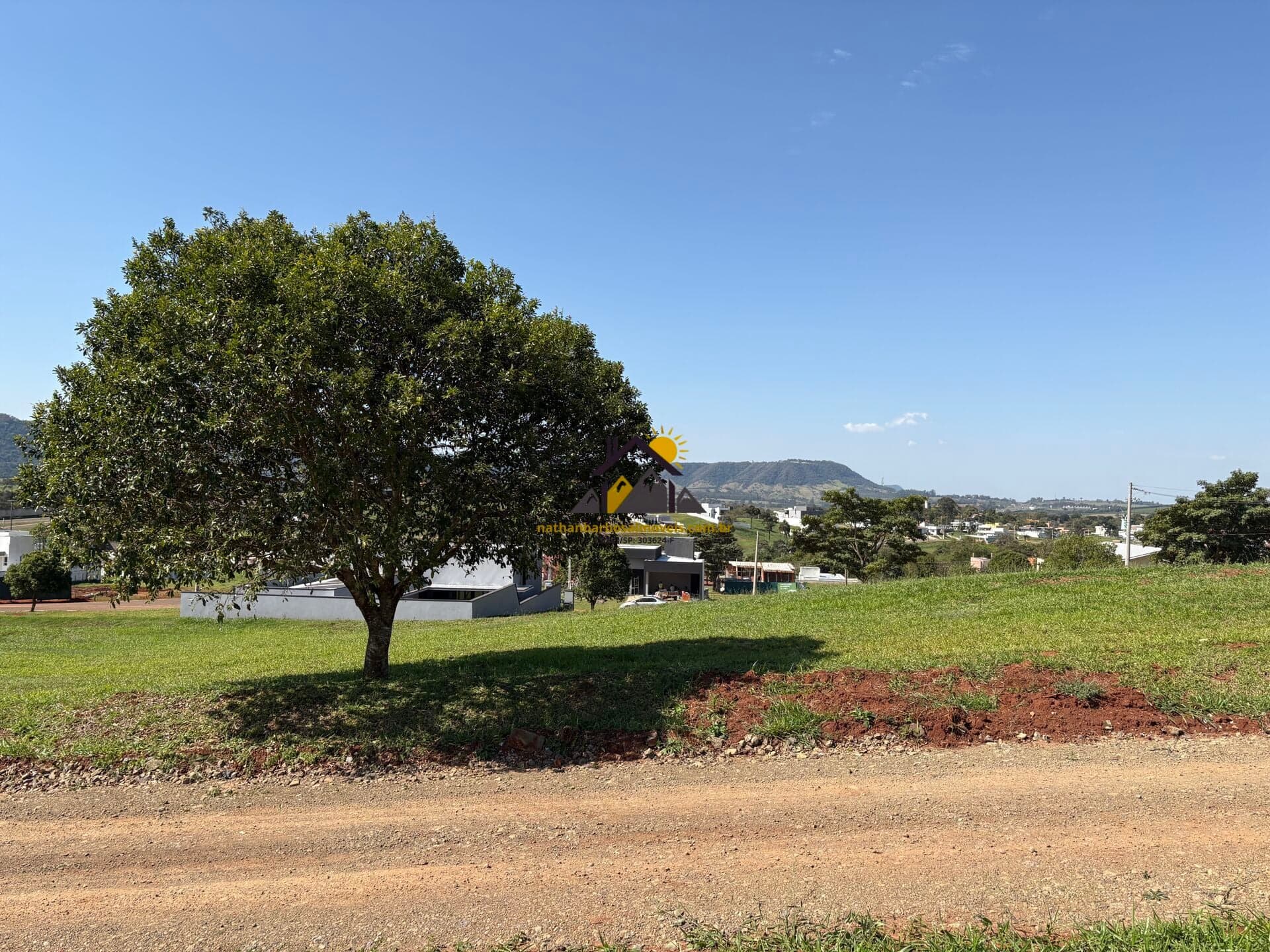 Terreno à venda no Ninho Verde 2 – 450 m² com vista para a Cuesta de Pardinho