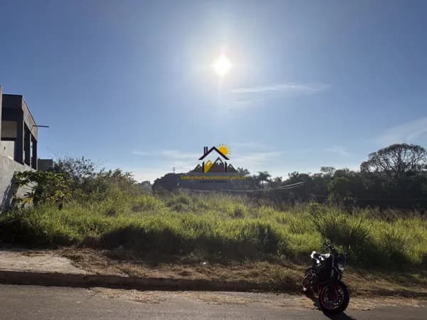 Terreno à Venda em Pardinho/SP – 200m² Pronto para Construir
