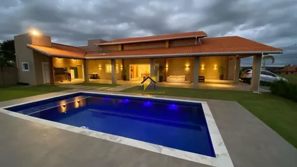Casa à Venda no Ninho Verde 2 Alto Padrão, Ampla e Sofisticada