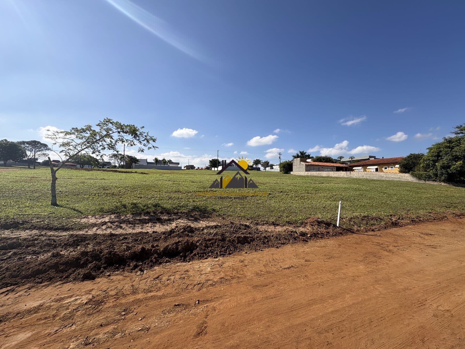 Terreno à Venda no Ninho Verde 2 – 420m² em Localização Privilegiada