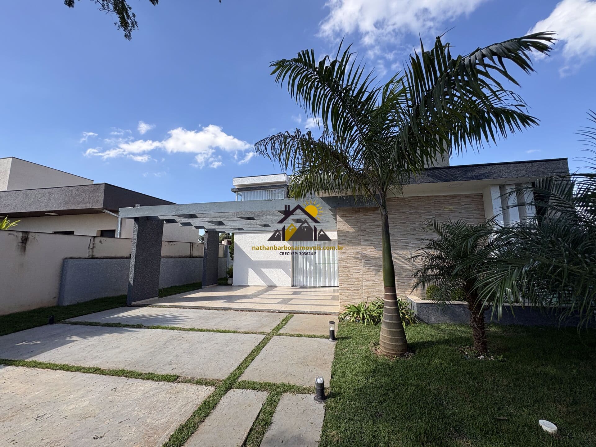 Casa com 3 Suítes e Área de Lazer Completa no Ninho Verde 2