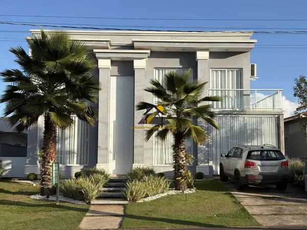 Casa de Alto Padrão à Venda no Ninho Verde 2 – Lazer Completo e Terreno Diferenciado