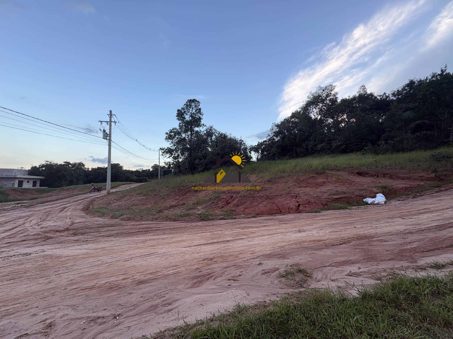 Terreno de 430 m² no Ninho Verde 2 Eco Residence — localização privilegiada na região do lago