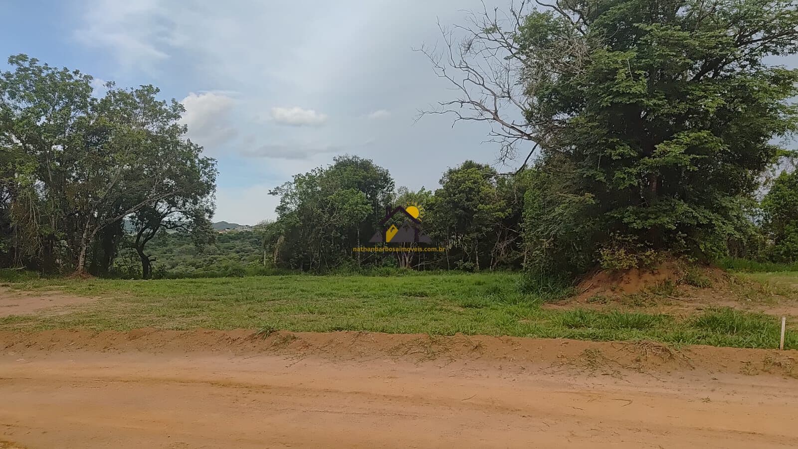 Dois Lotes 600 m² com Projeto Aprovado à Venda no Ninho Verde II Eco Residence