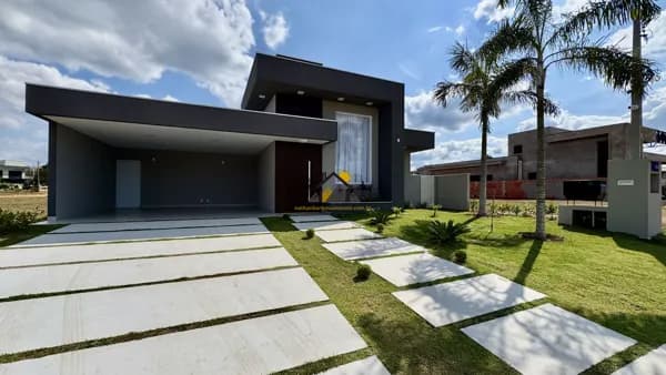 Casa à Venda no Ninho Verde 2 – 3 Suítes | Piscina | Acabamento de Alto Padrão | Pronta para Financiar