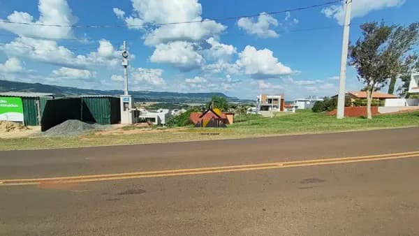 Terreno à venda no Ninho Verde II – 443m² com vista privilegiada para a Cuesta!
