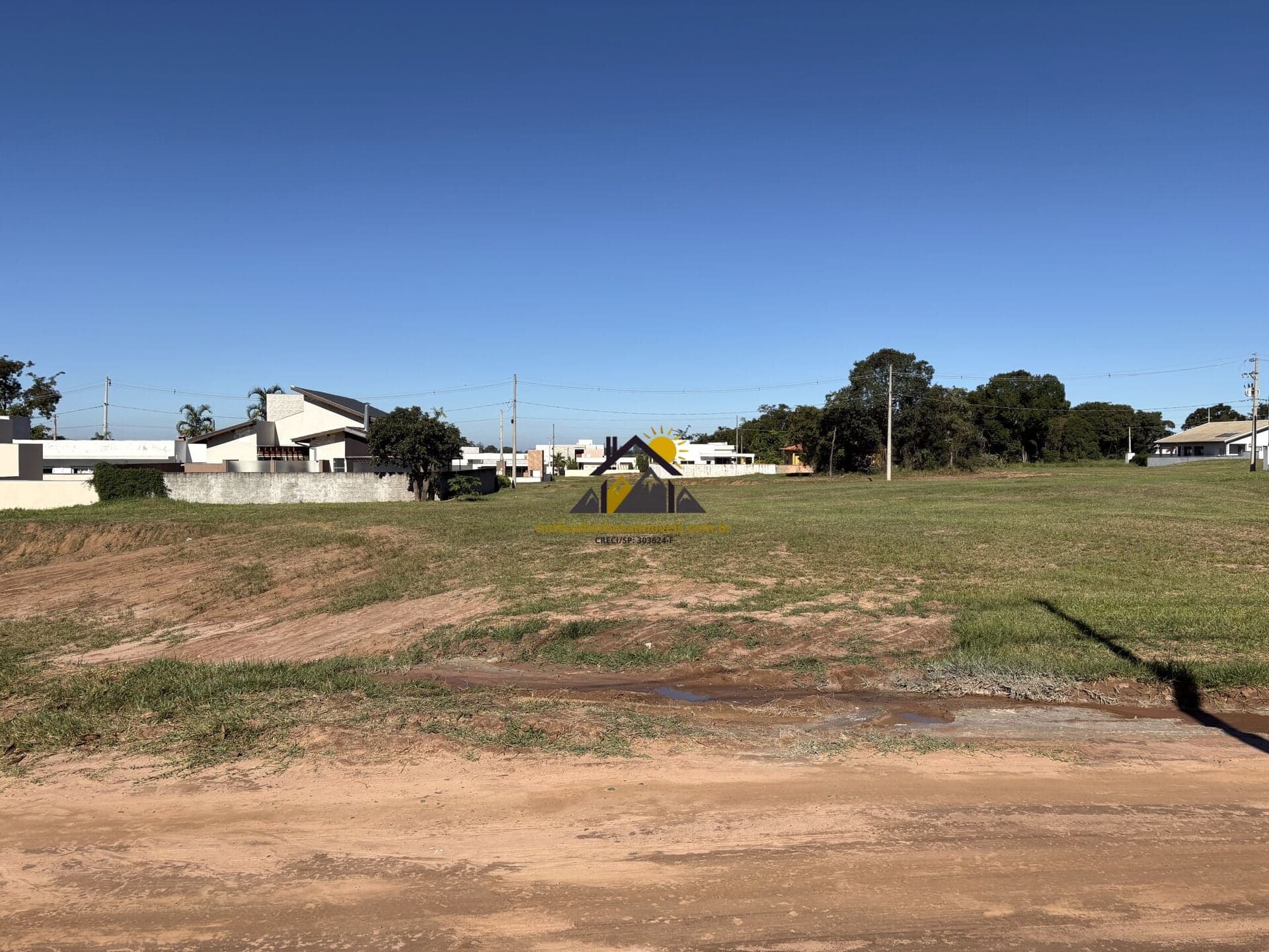 Lote Plano em Região Valorizada do Ninho Verde 2 — Próximo ao Centro Comercial