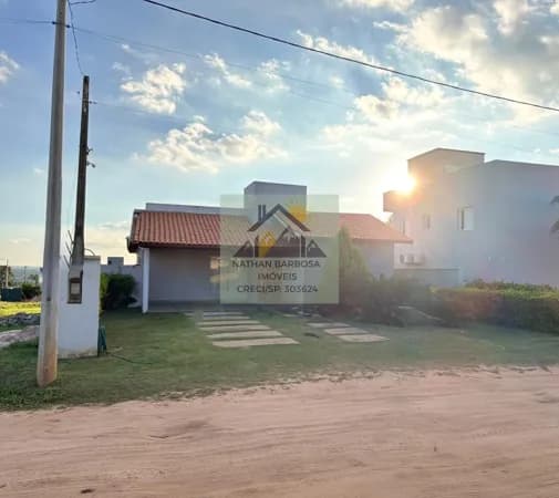 Casa com Piscina à Venda – Conforto, Espaço e Qualidade para Morar