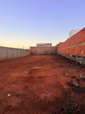 Lote/Terreno em Araguari - Jardim Interlagos