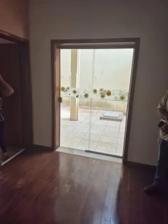 Casa Sobrado á Venda