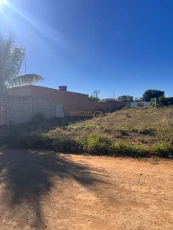 Lote á Venda