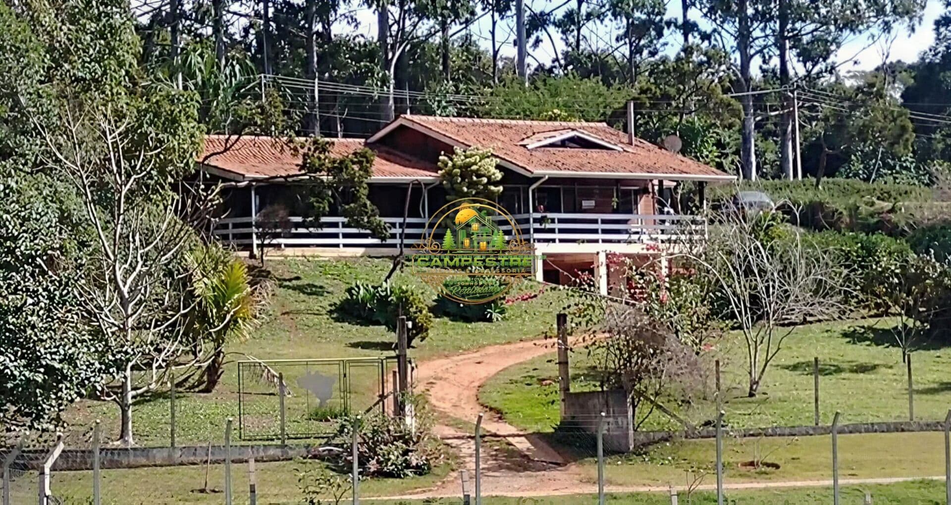 Chácara com acesso a represa em condomínio fechado