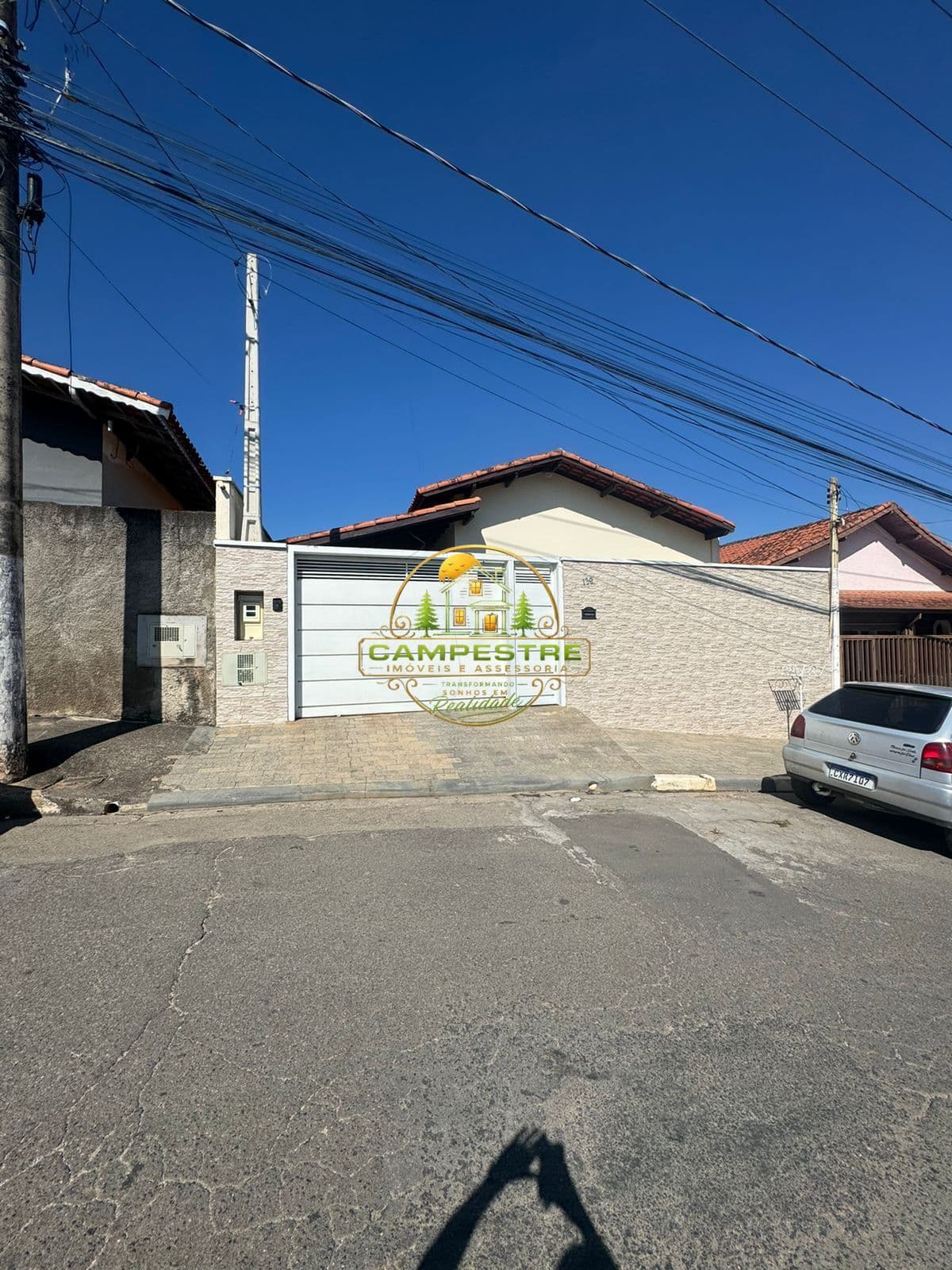 Casa no centro da cidade proximo a bancos e comercios (venda porteira fechada)