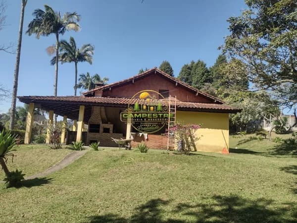 Chácara 10.000m² com salão de festas campo de futebol e pomar
