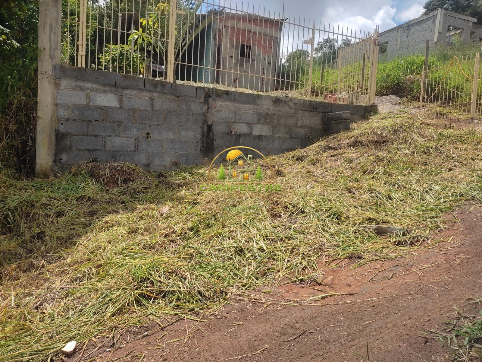 Chácara em loteamento fechado na cidade de Mairinque SP