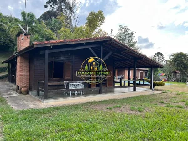 Chácara porteira fechada com sauna em condomínio com clube e lagos