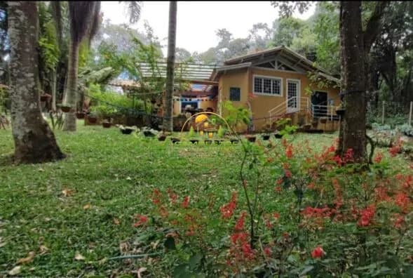 Casa em Condomínio em condomínio fechado